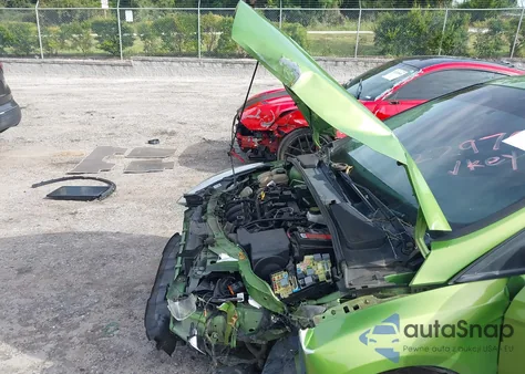 2018 Ford Focus Se z USA, uszkodzony, nr VIN 1FADP3F23JL258509